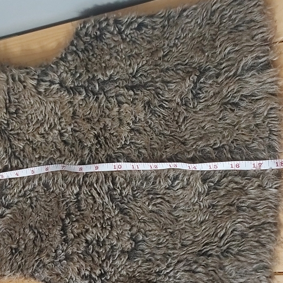 Justice faux fur vest sz 8/10 - Picture 8 of 9